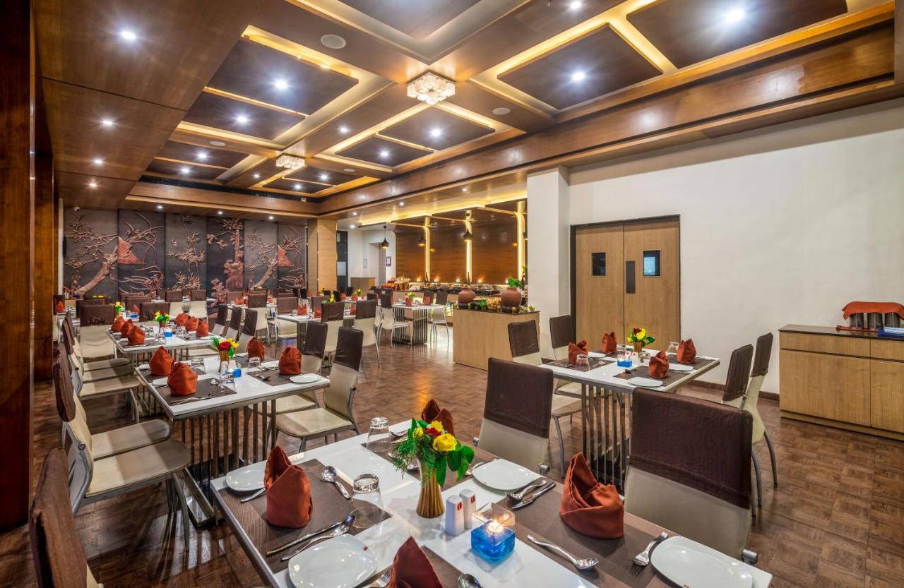 Lords Inn Somnāth Екстериор снимка