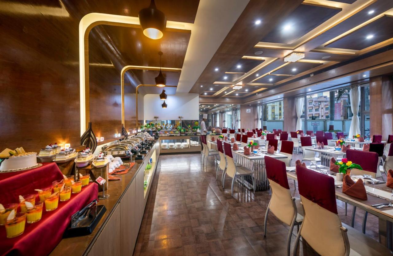Lords Inn Somnāth Екстериор снимка